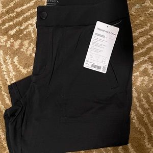 Athleta size 8 NWT Trekkie Hike Pant black